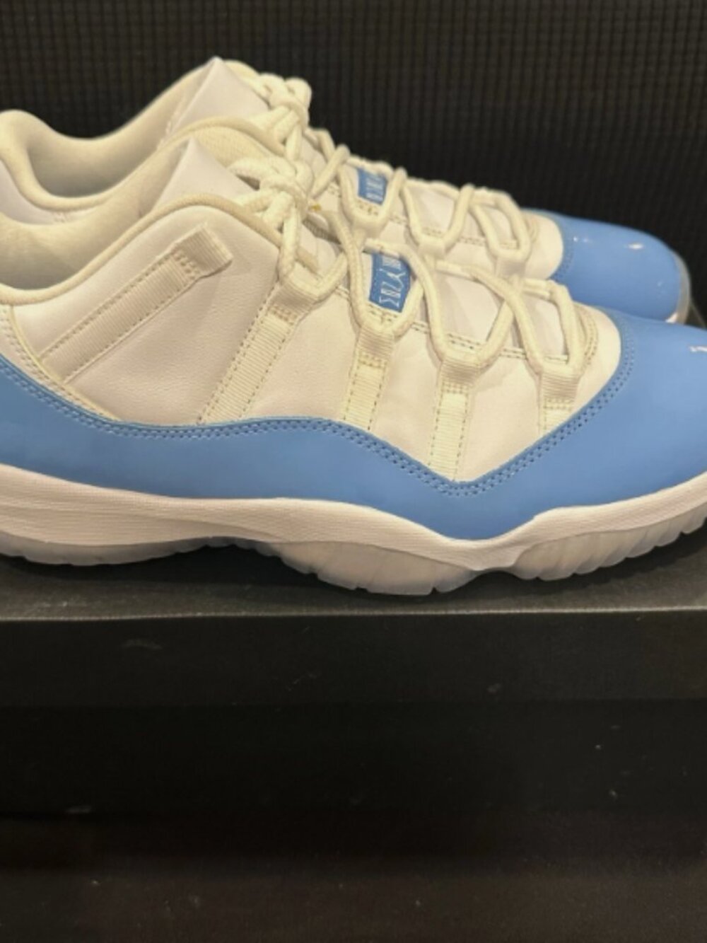 Air Jordan 11 Retro Low “University Blue”